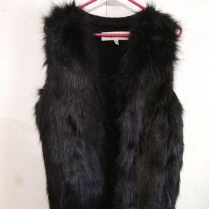 NWOT Black faux fur front sweater vest size large